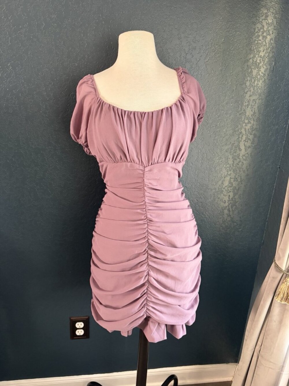 Windsor Lavender Mauve Cap Sleeve Ruched Bodycon Mini Dress Sz L